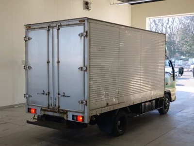 Isuzu ELF  с аукциона в Японии