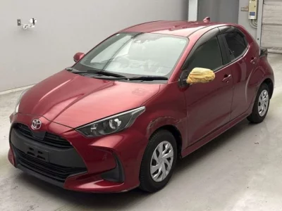 Toyota YARIS  с аукциона в Японии