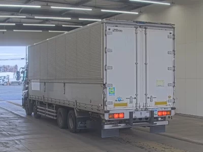 Nissan QUON  с аукциона в Японии