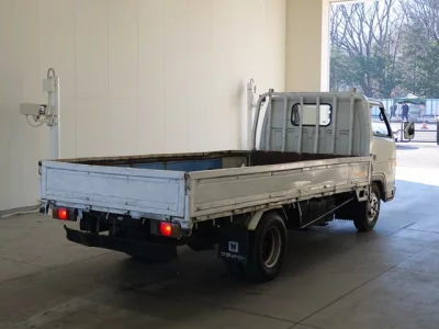 Isuzu ELF  с аукциона в Японии