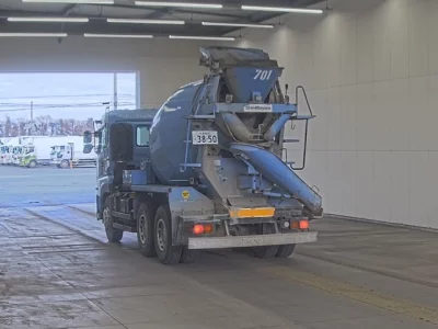 Nissan QUON  с аукциона в Японии