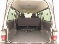 Mazda BONGO VAN лот № 2202 оценка 3.5  с аукциона в Японии 6