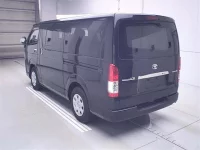 Toyota REGIUS ACE VAN лот № 2316 оценка 3.5  с аукциона в Японии 1