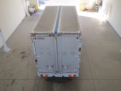 Isuzu ELF  с аукциона в Японии