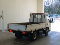 Isuzu ELF лот № 2026 оценка 3  с аукциона в Японии 1