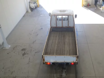 Isuzu ELF  с аукциона в Японии