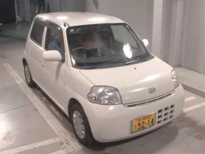 Daihatsu Esse