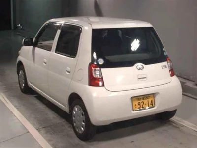 Daihatsu Esse