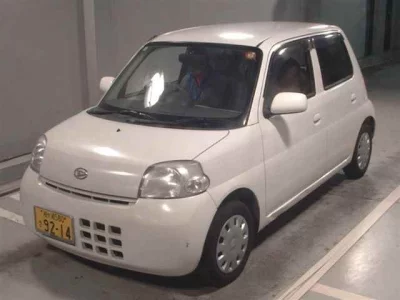 Daihatsu Esse