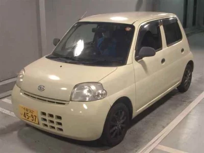 Daihatsu Esse