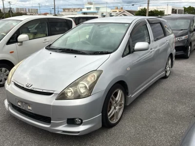 Toyota WISH  с аукциона в Японии