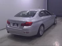 BMW 5-Series лот № 10018 оценка 4.5  с аукциона в Японии 2