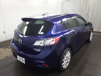 Mazda AXELA  с аукциона в Японии