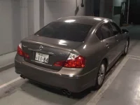 Nissan FUGA лот № 27 оценка 3.5  с аукциона в Японии 4