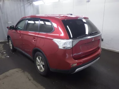 Mitsubishi OUTLANDER  с аукциона в Японии