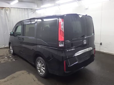 Honda STEP WAGON  с аукциона в Японии