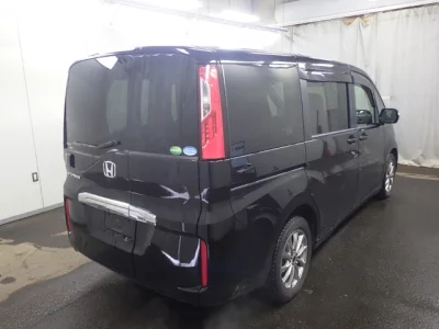 Honda STEP WAGON  с аукциона в Японии