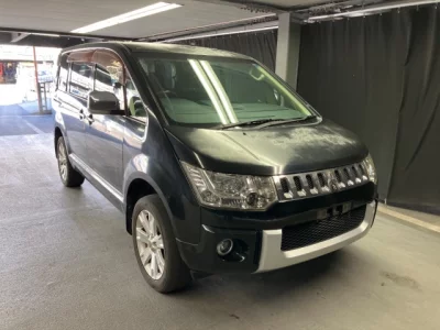 Mitsubishi DELICA D5