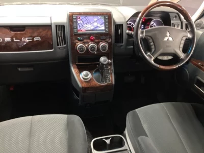 Mitsubishi DELICA D5