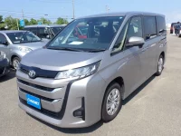 Toyota NOAH лот № 11050 оценка 4  с аукциона в Японии 7
