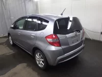 Honda FIT лот № 26072 оценка 3  с аукциона в Японии 3