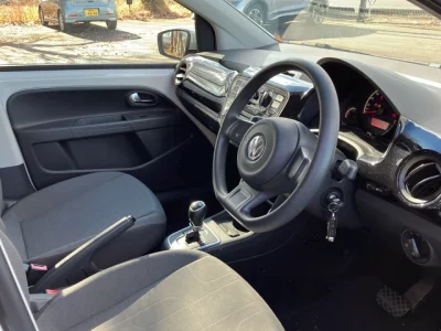 Volkswagen UP  с аукциона в Японии