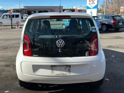 Volkswagen UP  с аукциона в Японии