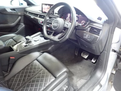 Audi S5  с аукциона в Японии