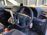 Toyota VELLFIRE лот № 2007 оценка 4  с аукциона в Японии 13