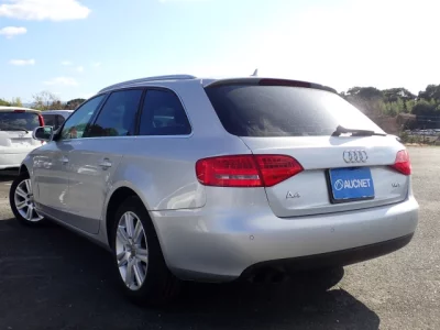 Audi A4  с аукциона в Японии