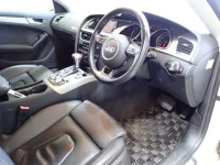 Audi A5 лот № 33522 оценка 4  с аукциона в Японии 2