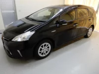 Toyota PRIUS ALPHA лот № 28026 оценка R  с аукциона в Японии 1