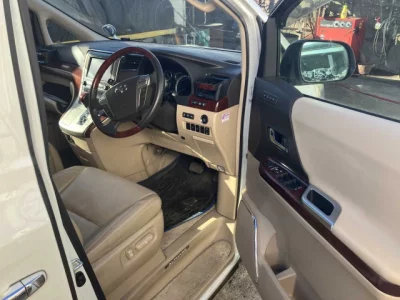 Toyota ALPHARD  с аукциона в Японии