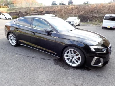 Audi A5  с аукциона в Японии