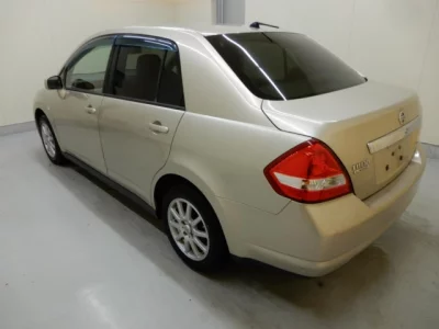 Nissan TIIDA LATIO