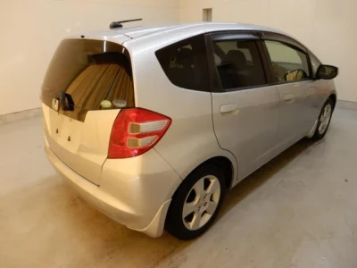Honda FIT  с аукциона в Японии