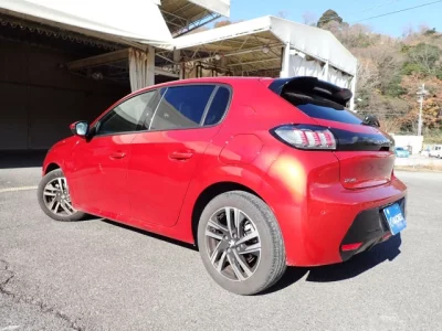 Peugeot 208  с аукциона в Японии