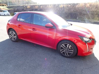 Peugeot 208  с аукциона в Японии