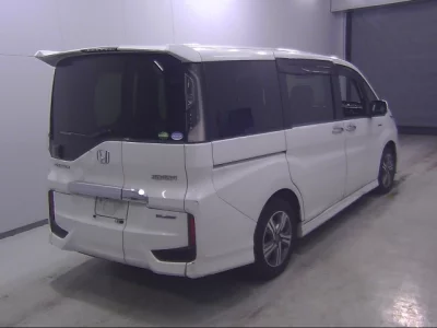 Honda STEP WAGON  с аукциона в Японии