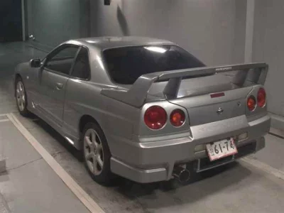 Nissan SKYLINE  с аукциона в Японии