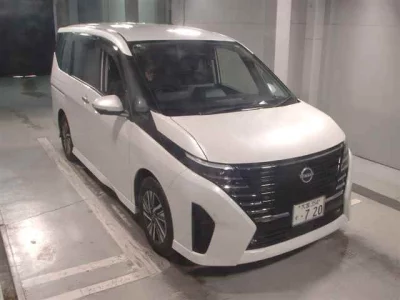 Nissan SERENA  с аукциона в Японии