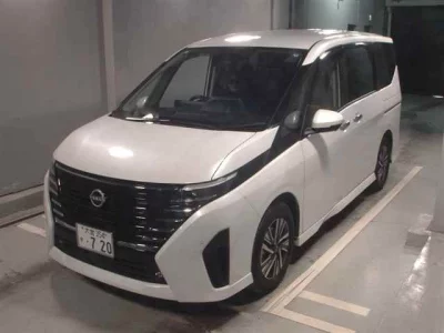 Nissan SERENA  с аукциона в Японии