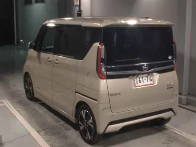 Nissan ROOX  с аукциона в Японии