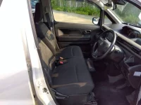 Suzuki WAGON R лот № 25237 оценка 3  с аукциона в Японии 3