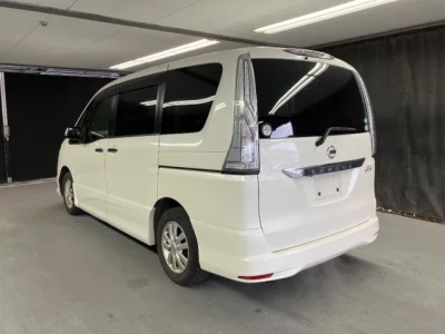Nissan SERENA  с аукциона в Японии