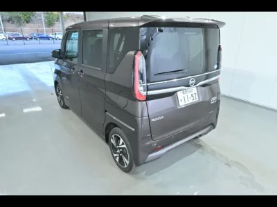 Nissan ROOX  с аукциона в Японии