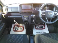 Daihatsu ATRAI VAN лот № 8318 оценка 4  с аукциона в Японии 7