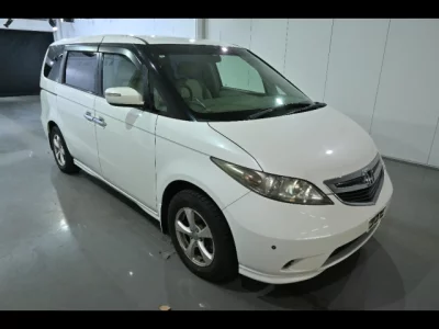 Honda ELYSION  с аукциона в Японии