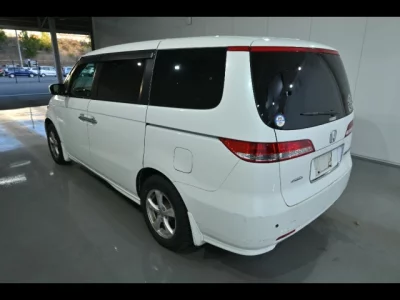 Honda ELYSION  с аукциона в Японии