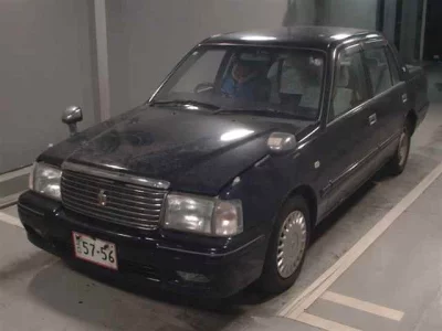 Toyota CROWN  с аукциона в Японии